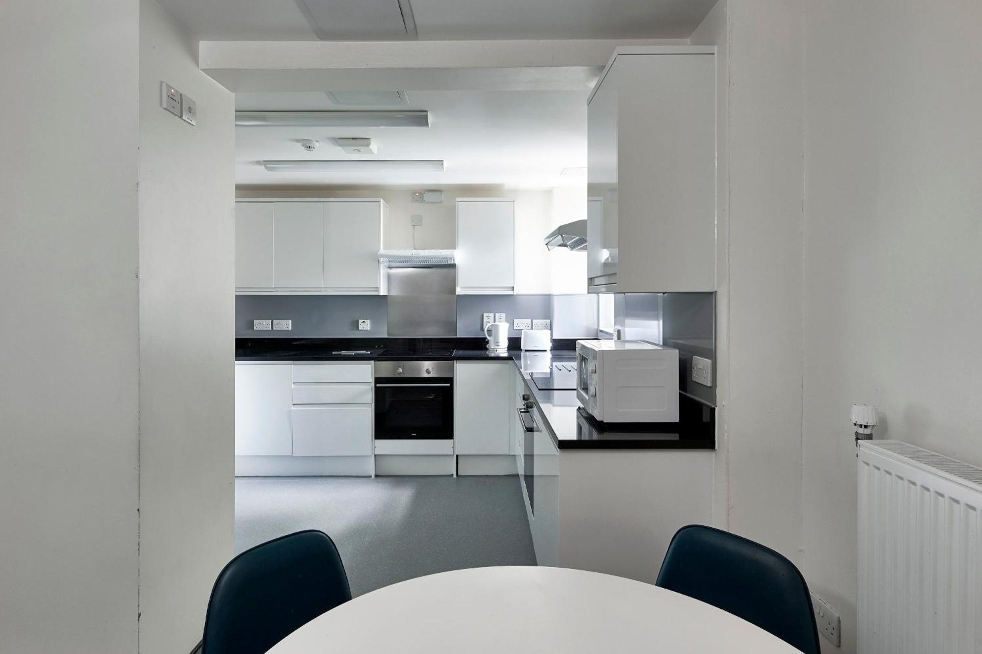 Apartment Ifor Evans Hall, Camden London