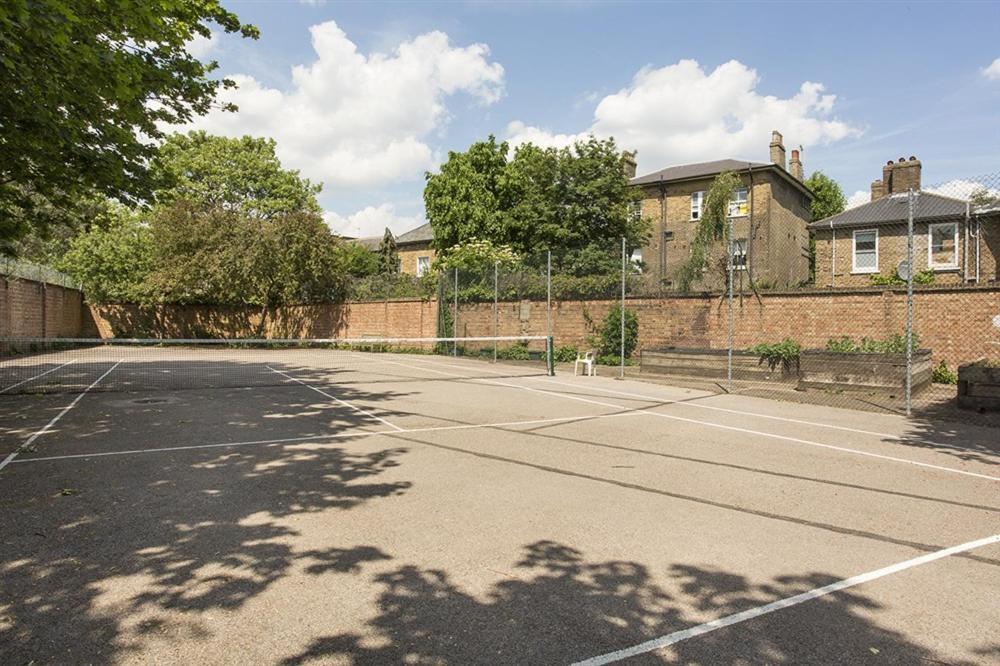 Apartment Ifor Evans Hall, Camden London